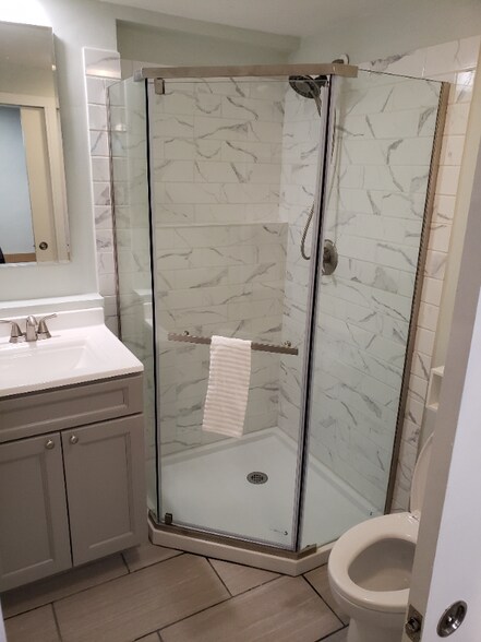 Building Photo - 115 Fairway Ave