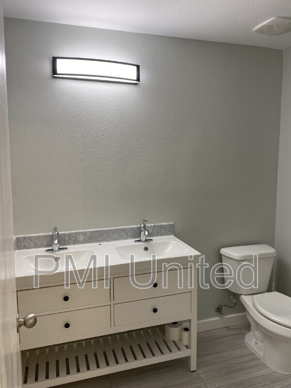 Building Photo - 3804 Camino Real Trail