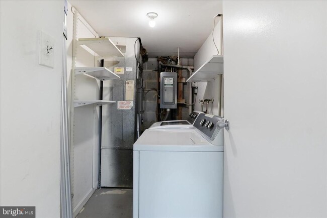 Building Photo - 4614 Conwell Dr