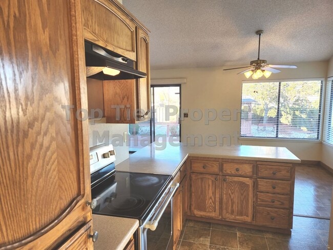 Building Photo - Spacious 4 Bed/2 Bath /1,970 square foot h...