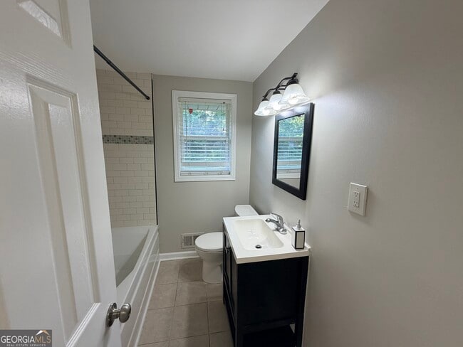 Building Photo - 3567 Brookfield Ln