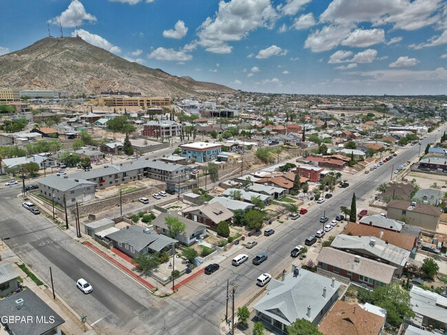 Building Photo - 1703 E Rio Grande Ave