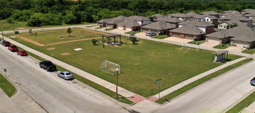 Primary Photo - 308 Wrangler Ln