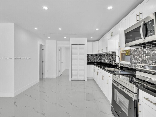 Building Photo - 3354 NW 50th St