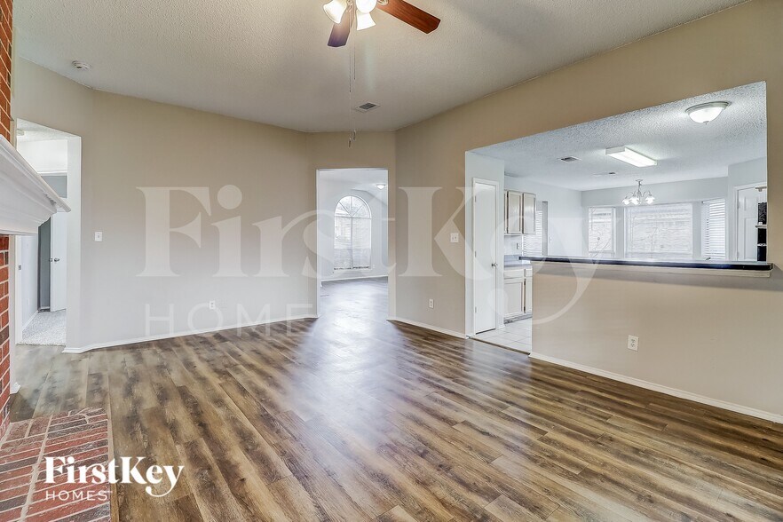 Building Photo - 912 Winterbury Ct