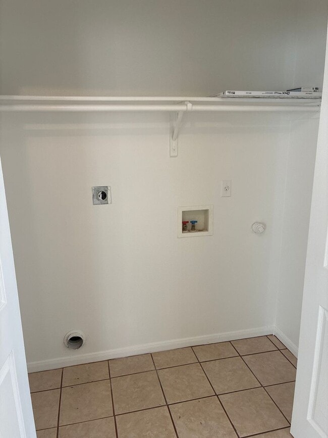 Building Photo - 1408_PEREZ ST