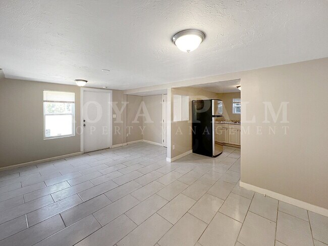 Building Photo - 1615 Evans Ave