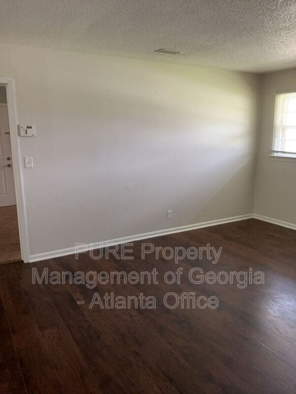 Building Photo - 314 Sterling St