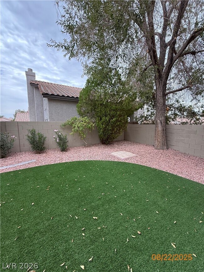 Building Photo - 922 Prairie Grass Dr
