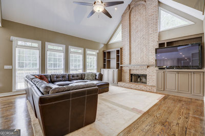 Building Photo - 9485 Nesbit Lakes Dr