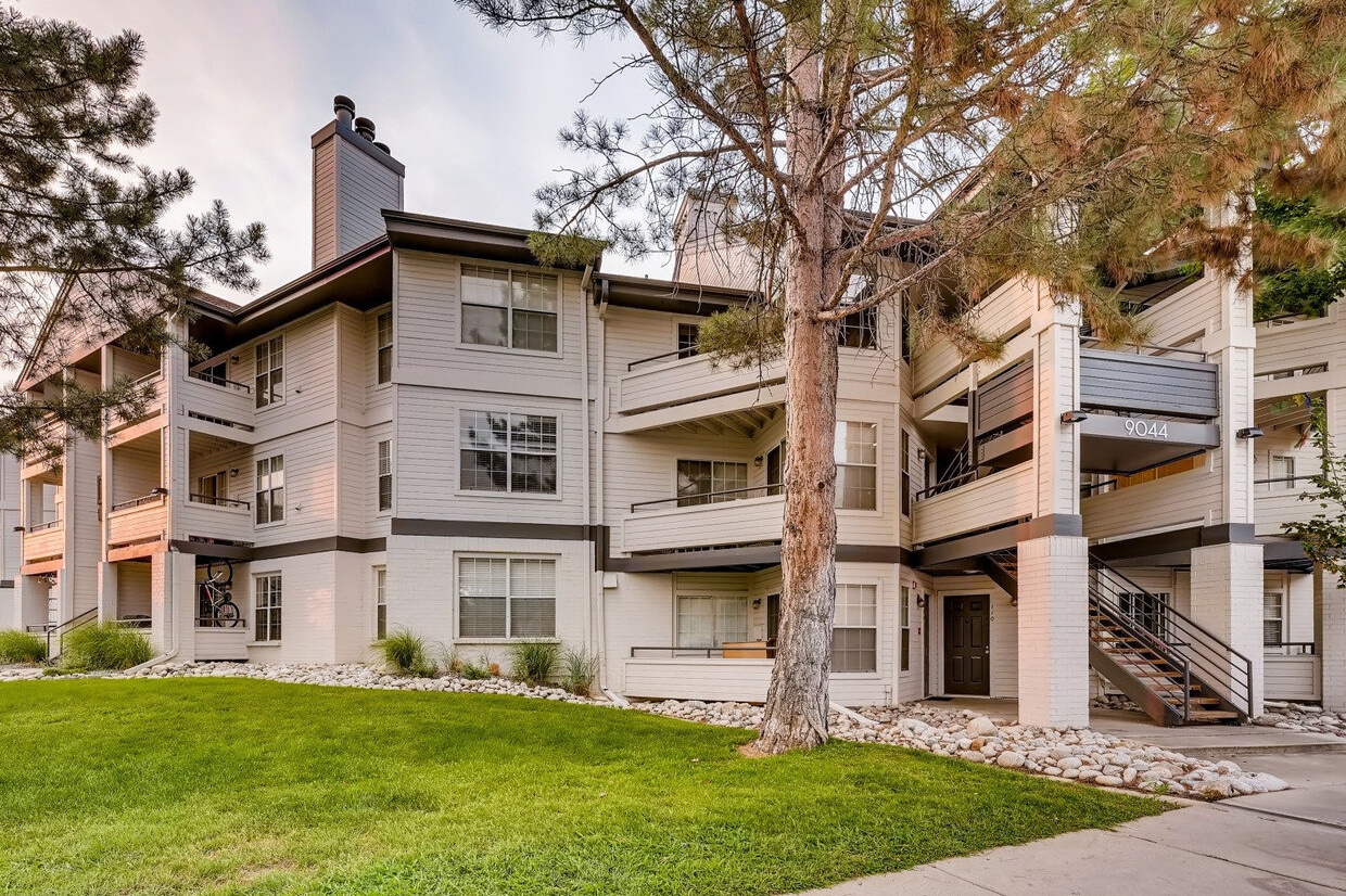 Village Creek Apartments Westminster