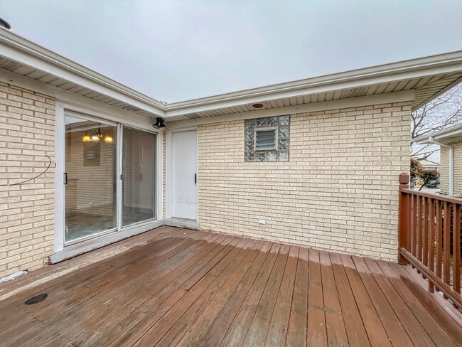 Building Photo - 4716 Thatcher Ave