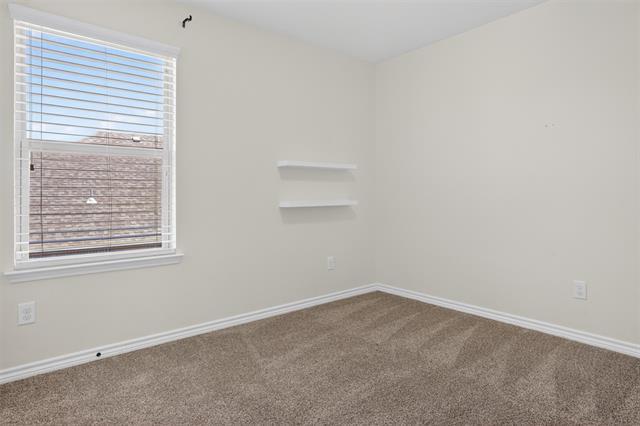 Building Photo - 8728 Maple Ridge Trail