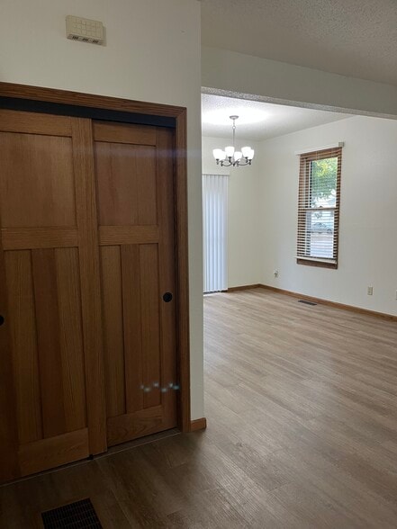 Building Photo - 401 9th St S