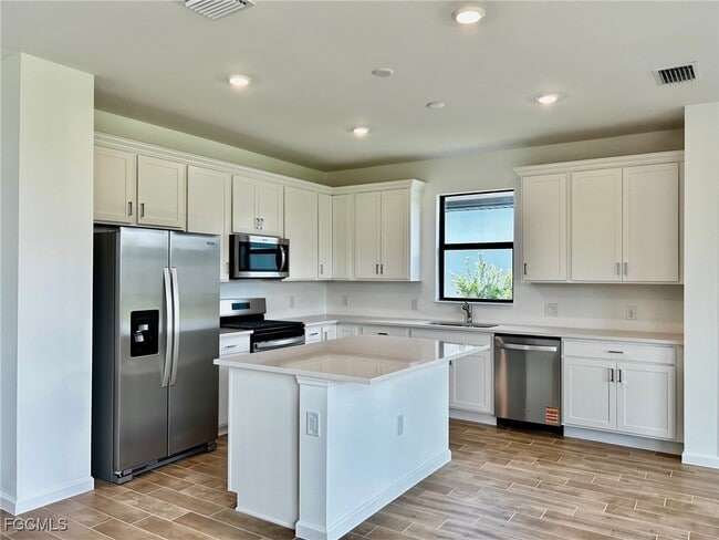 Building Photo - 24869 Surf Hvn Ln
