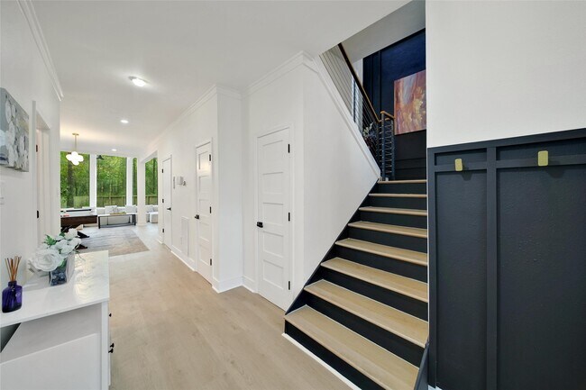 Building Photo - 140 S Timber Top Dr