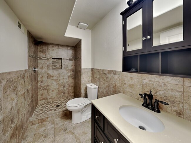 Building Photo - 7265 Waterman Way
