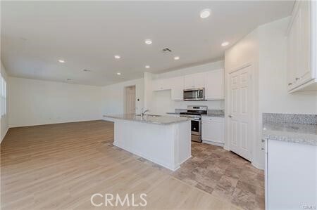 Building Photo - 24679 Acadia Dr