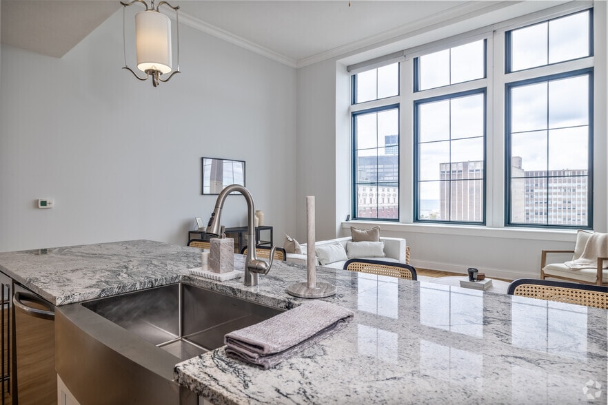 1BR, 1BA - 1,045SF - Kitchen - Style 02 - Residences at Halle