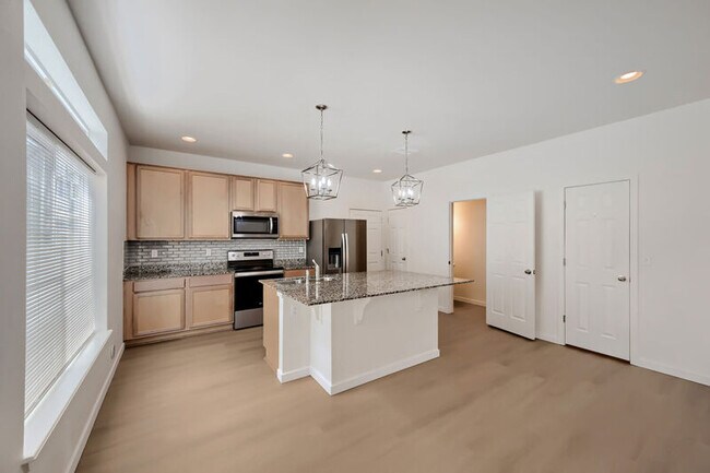 Building Photo - 6463 Crossdrum Point