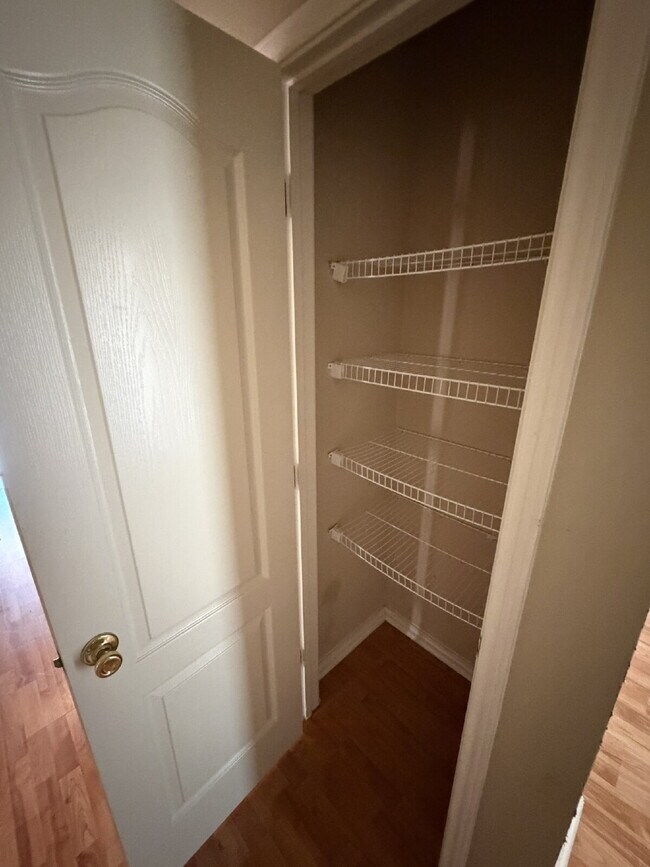 Building Photo - 9626 Anderson Way