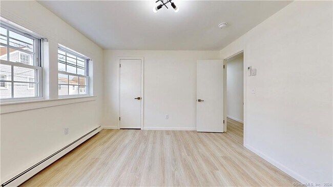 Building Photo - 37 Village Rd