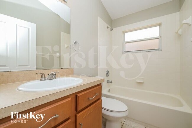 Building Photo - 10529 San Travaso Dr
