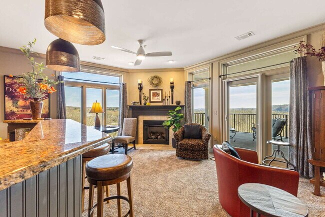 Building Photo - Luxury resort-style living: Fully furnished condo on the Cumberland River less than 25 miles from...