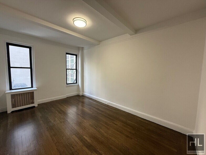 Primary Photo - EAST 46 STREET