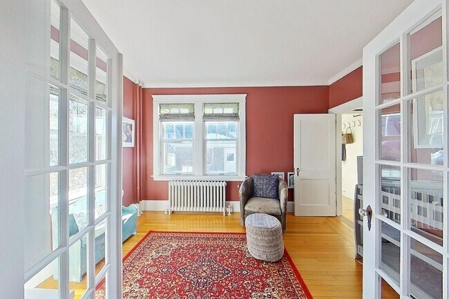 Building Photo - 27 Cranston Ave