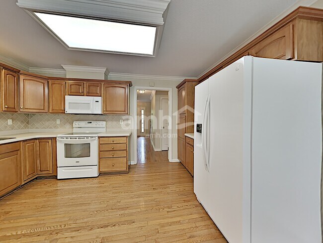 Building Photo - 1610 Polte Ln