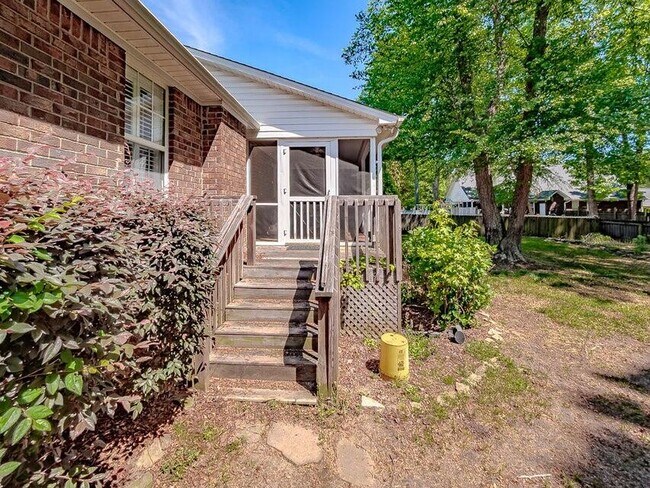Building Photo - 1265 Cutleaf Dr