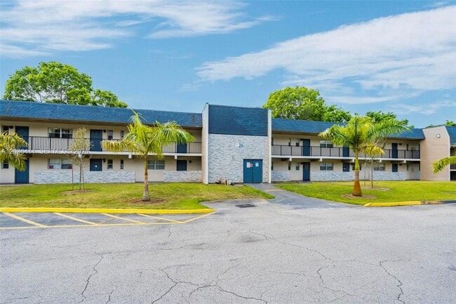 Building Photo - 7900 Fairview Dr