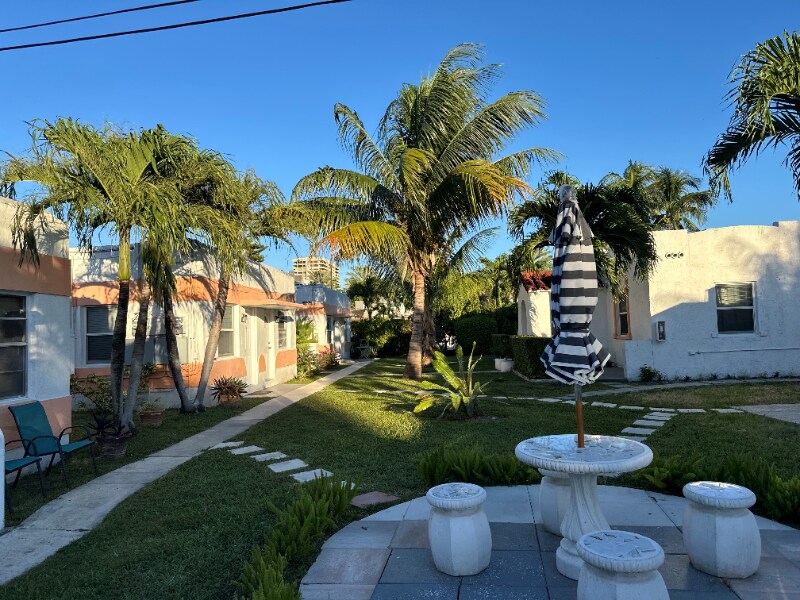 Building Photo - 11050 Biscayne Blvd