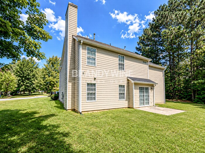 Building Photo - 5045 Promenade Dr SW