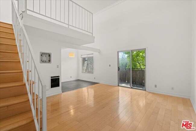 Building Photo - 1125 Pico Blvd
