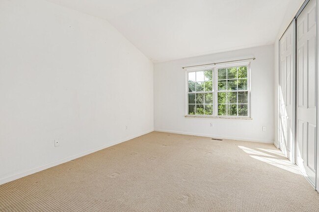 Building Photo - 8066 S Columbine Ct