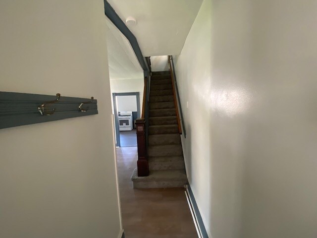 Building Photo - 83 Hutson St