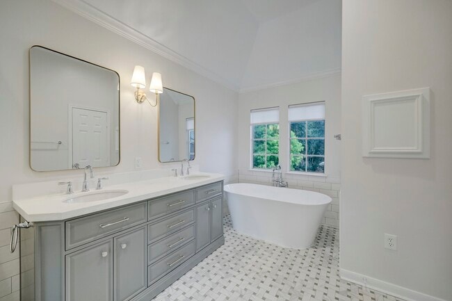 Building Photo - 3715 Graustark St