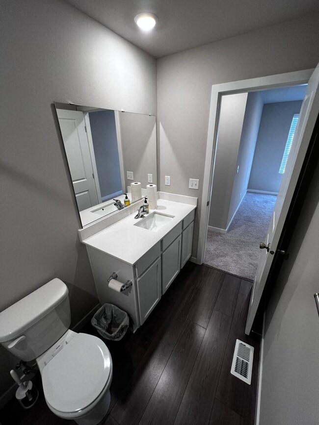 Building Photo - Spacious 4-Bedroom Townhome with Loft, Che...