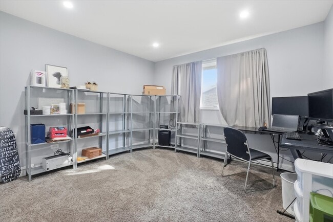 Building Photo - 13141 W Stonewood Dr