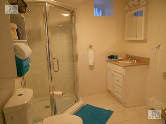 Building Photo - 2 bedroom in Brighton MA 02135