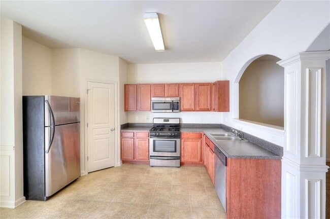 Building Photo - 2658 Avanti Way