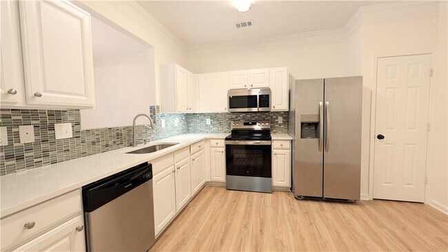 Building Photo - 521 Windstone Trail