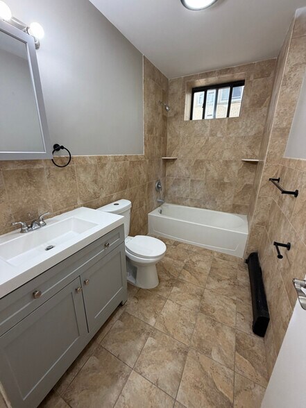 Building Photo - 150 S Harrison St