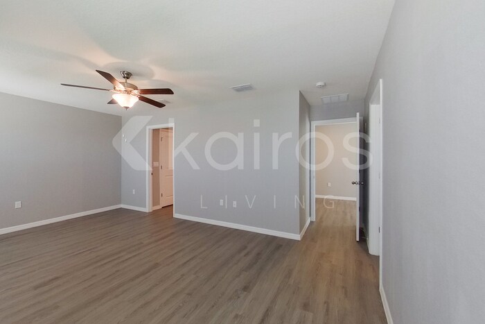 Building Photo - 8577 SW 43rd Ter