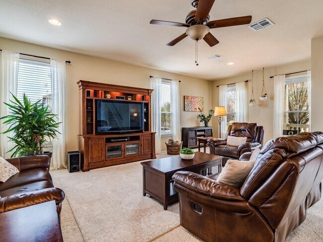 Building Photo - 611 Boca Chica Dr