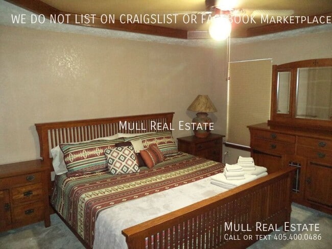 Building Photo - Furnished Single Family Home