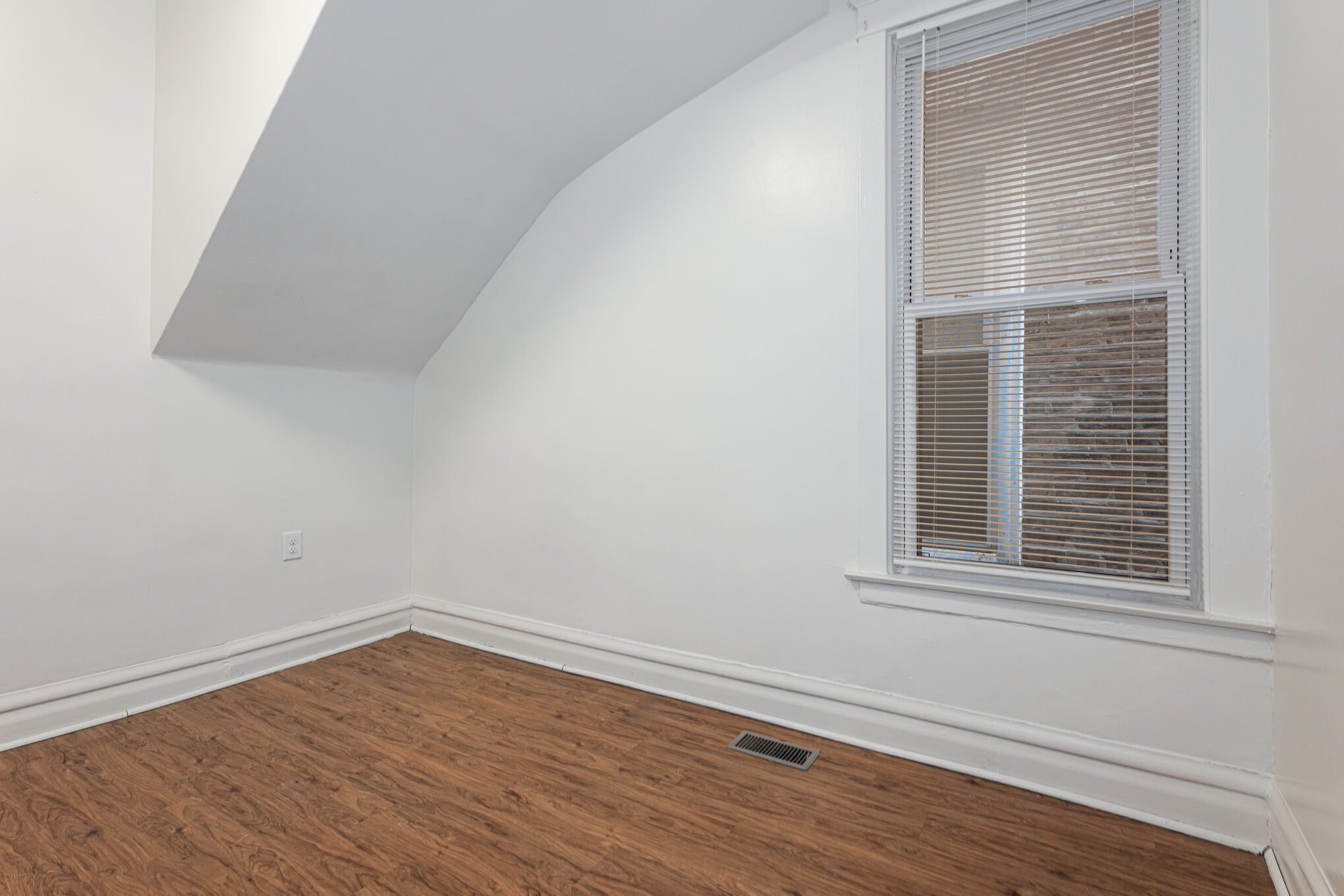 Building Photo - 2439 S Millard Ave