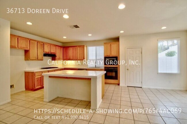Building Photo - 36713 Doreen Dr